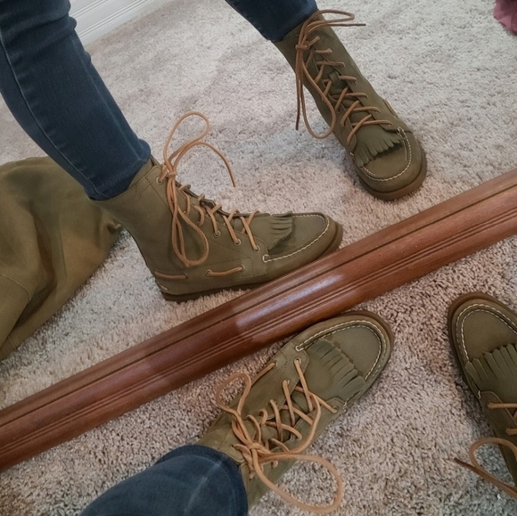 Sperry boots olive suede size 6m - Picture 10 of 13